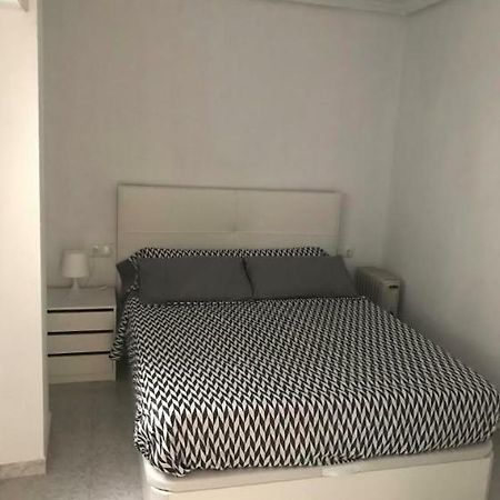Modern Beach Apartment Τορεβιέχα Εξωτερικό φωτογραφία