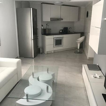 Modern Beach Apartment Τορεβιέχα Εξωτερικό φωτογραφία
