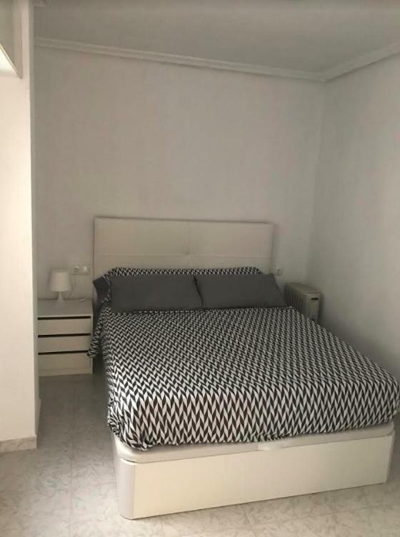 Modern Beach Apartment Τορεβιέχα Εξωτερικό φωτογραφία